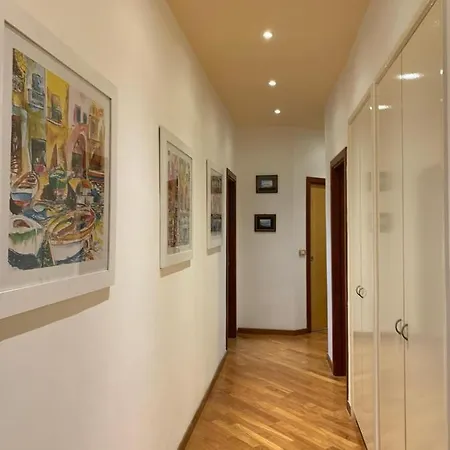 The House بروسيدا
